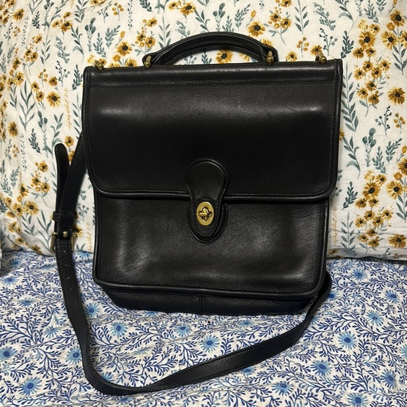 VTG Coach Black and Gold Willis Bag E6L-9927 - Picture 1 of 15